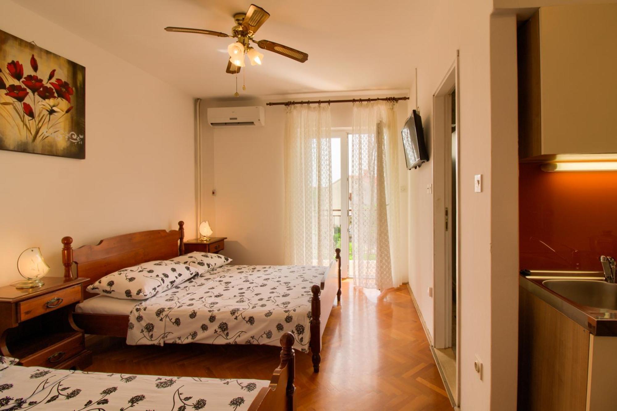 Apartments Sosic II 로비니 외부 사진